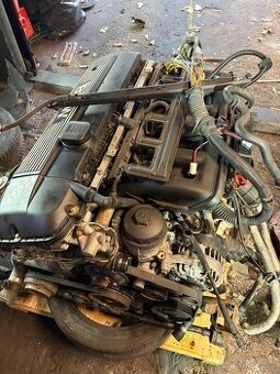 M54B25 komplet motor