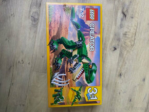 Lego Creator 3v1 31058 Úžasný dinosaurus - 1