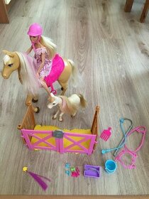 Koně Barbie s doplňky