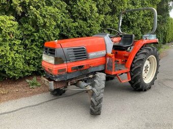 Japonský malotraktor Kubota GL-260, 26 koní