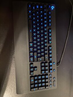 Logitech G213