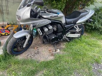 Yamaha 600