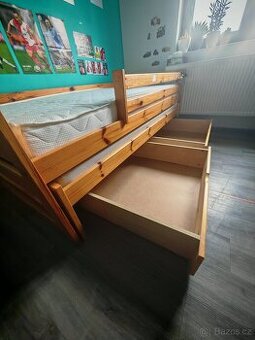 Postel smrk Idea s výsuvným lůžkem