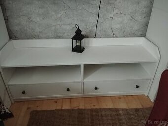 TV stolek