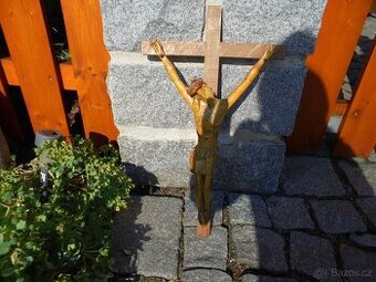 kristus na kříži, dřevo