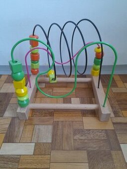 Korálkové bludiště Ikea