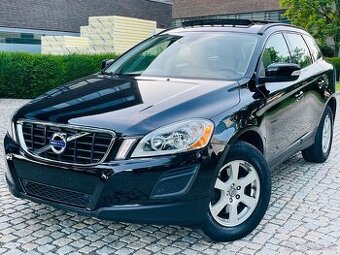Volvo XC60 2.4 D5 AUTOMAT KAMERA GEARTRONIC VÝHŘEV SERVISKA
