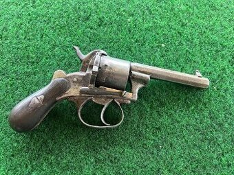 Historický revolver lefaux 7mm
