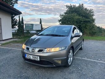 Honda Civic 1.8 vtec 103 kW zachovalý stav