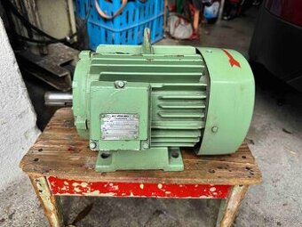 prodám elektromotor