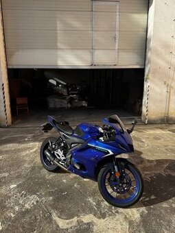 Yamaha YZF-R125 2025 – TOP STAV, FULL SPEC, 3 700 km, DPH