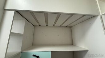 Dětská patrová postel Smastad s psacím stolem