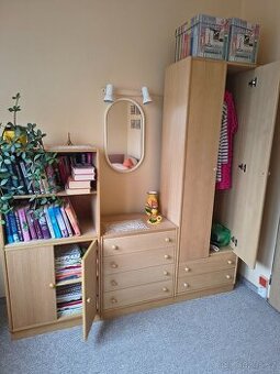 Stěna světle hnědá 4 kusy