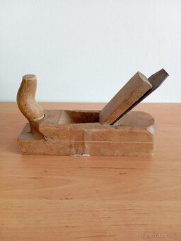 Starý truhlářský hoblík