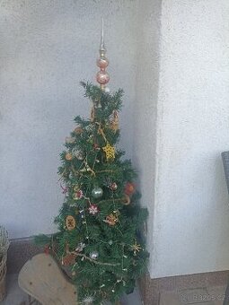 Umělý vánoční stromek