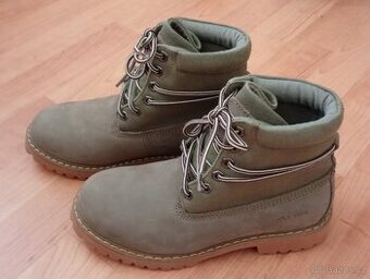 Dámské/dívčí farmářky vel.37 NOVÉ