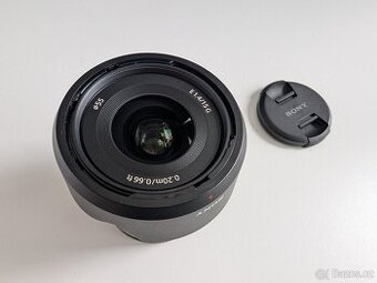 Sony E 15 mm f/1,4 G se zárukou