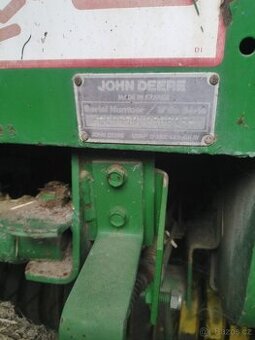 lis na kulaté balíky