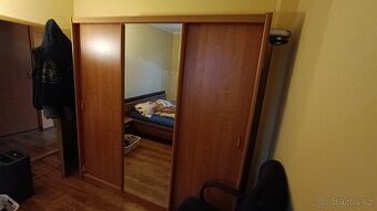 Skříň do šatny/ložnice třídílná