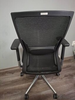 Kanceláŕśká židle PESKA