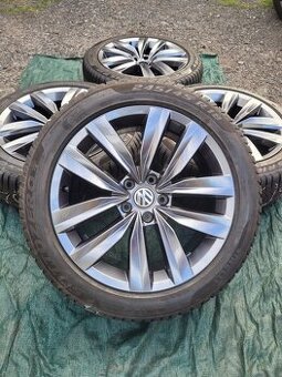 Zimní kola Volkswagen Arteon R18 Almere Pirelli