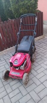 Benzínová sekačka z pojezdem