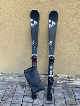 Dětský skialp set Fischer: lyže 140cm, vázání, pásy