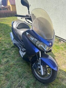 Suzuki burgman 250