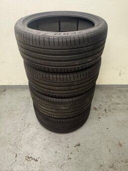 Zánovní letní pneu pro Bentley Continental GT 21”