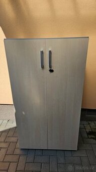 Skříň uzamykatelná