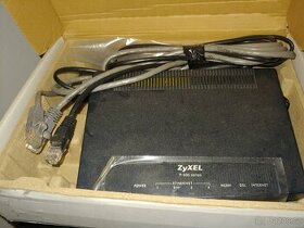 Router Zyxel P-600