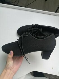 Nová taneční obuv na podpatku