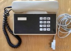Funkční světlehnědý telefon - 1