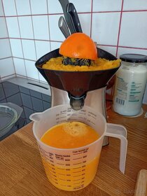 Odšťavňovač (citrus juicer) Sencor SCJ 6050SS