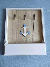 Nový dřevěný námořnický věšáček na klíče/šperky