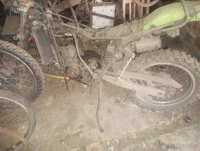 Suzuki TS 125