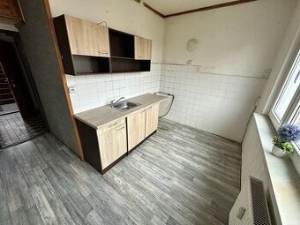 (724) Pronájem, byt 2+1, 53 m, Čs. armády 135, Habartov