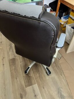 Daruji kancelářskou židli křeslo za odvoz - 1