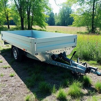 Brzděný přívěsný vozík/plato 1300Kg 3,02mx1,62m, ALU bočnice