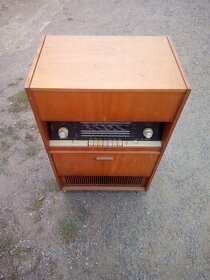 Rádio stará verze. - 1