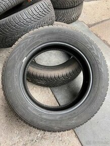 Nokian zimní 215/65 r17 - 1