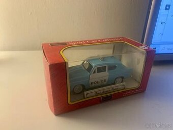 Model Ford Anglia Police