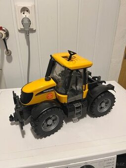 Traktor JCB fastrac 3220 - Bruder 3030
