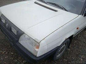 Škoda Favorit r.v. 1993 na náhradní díly