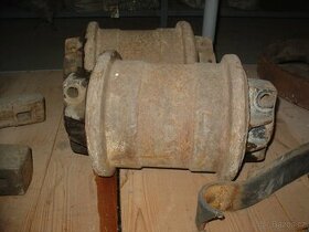 pasový bagr DH 411