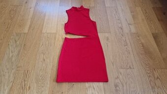 Jako N.O.V.É. šaty s průstřihem PULL&BEAR vel.: XS