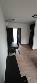 Pronájem bytu 1+kk 23 m² Na Rokytce, Říčany - Radošovice 1