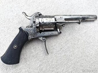 Historický revolver lefacheux 7mm (1870)
