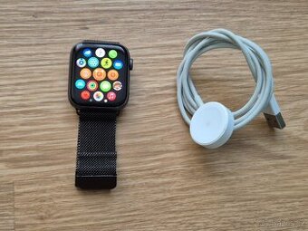 Apple Watch 4 44mm kapacita baterie 91%