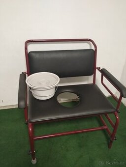 WC křeslo XXL pro bariatrické pacienty